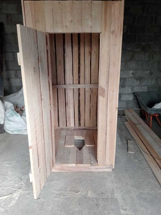 Продам туалеты деревянный новые
