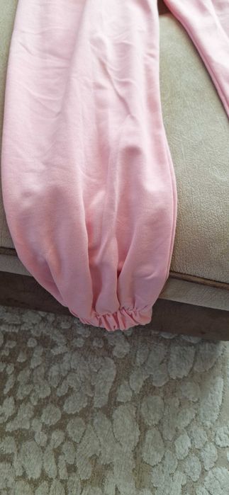 Пролетно/есенен екип. Нов, с етикет. Розов/ barbie. Размер S.