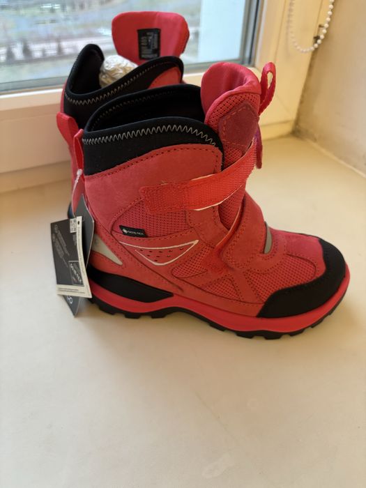 Продам детские сапожки, угги , туфли