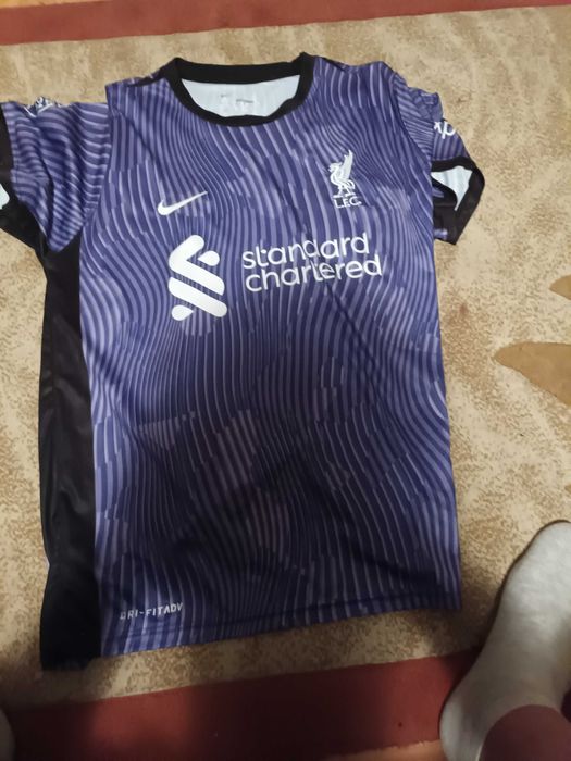 Tricou M.SALAH pe Mov