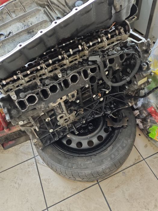 Chiuloasa Axe came pistoane biele termoflot termostat Bmw x5 N57D30A