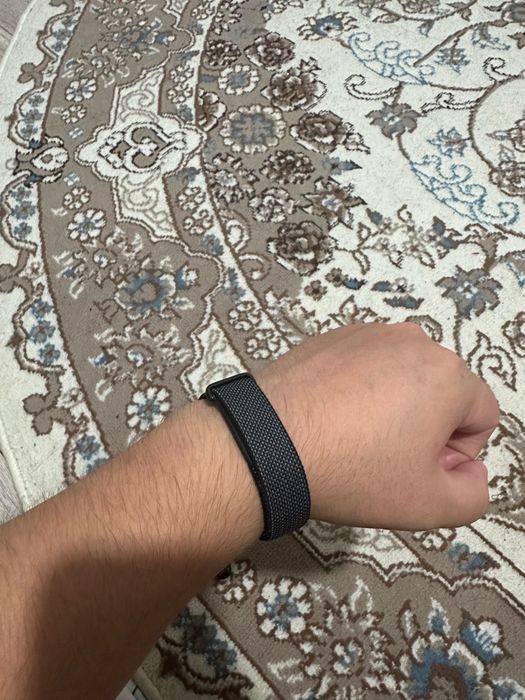 Продам фитнес браслет Google FitBit Air