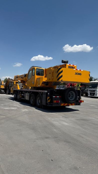 50 tona XCMG avto kran sotiladi