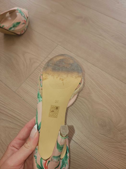 Дамски обувки Guess