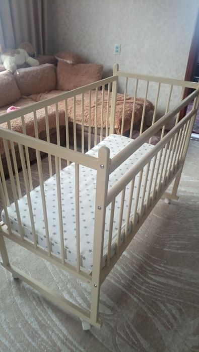 Продам манеж.    .