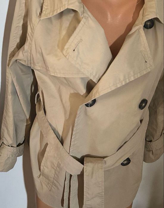 Trench Nou  in culoare Bej potrivit oricarei tinute