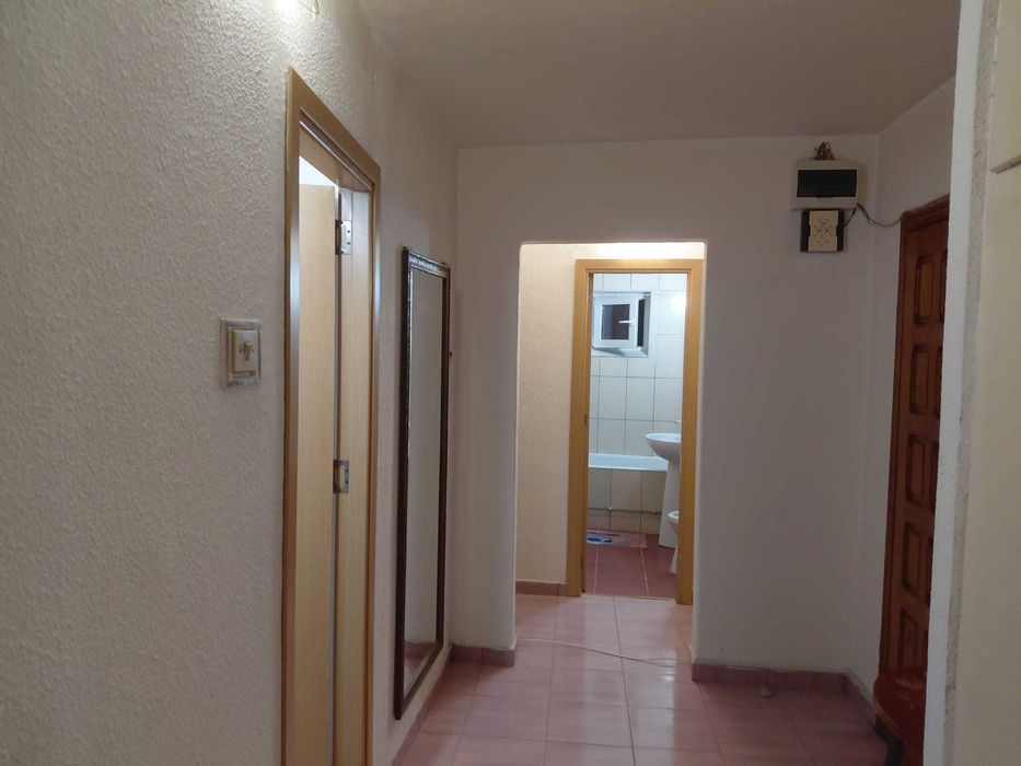 Inchiriez apartament 2 camere-Craiova-cartier 1 Mai , tel.0740828150