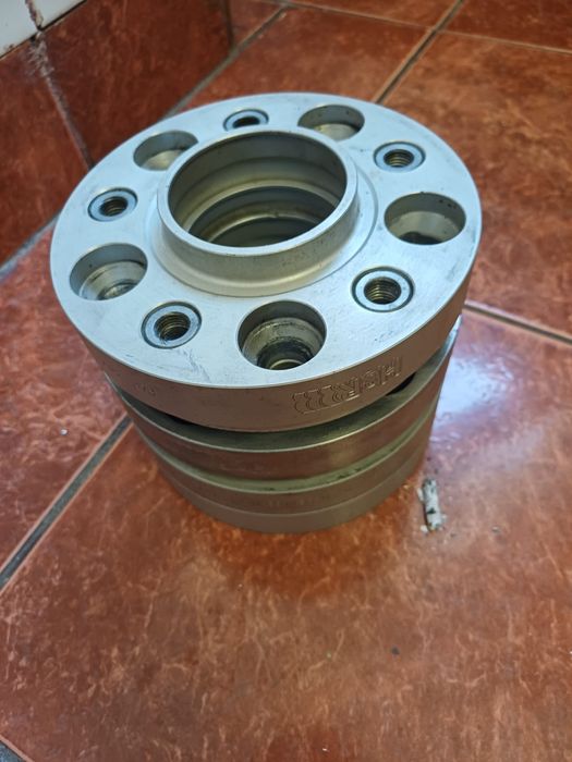 Set distantiere auto