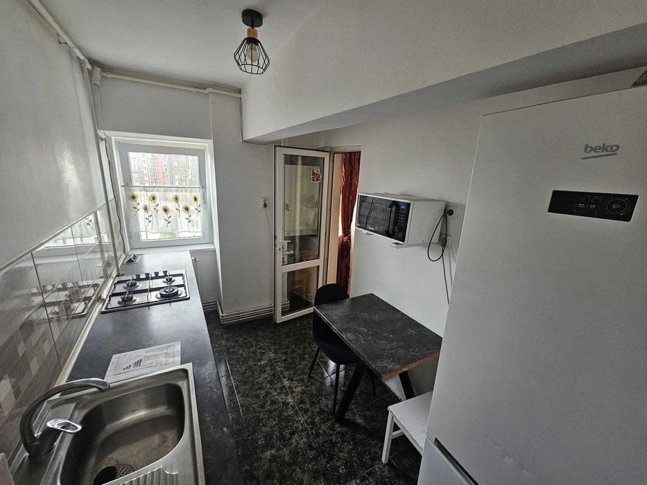 De închiriat apartament 2 camere+birou
