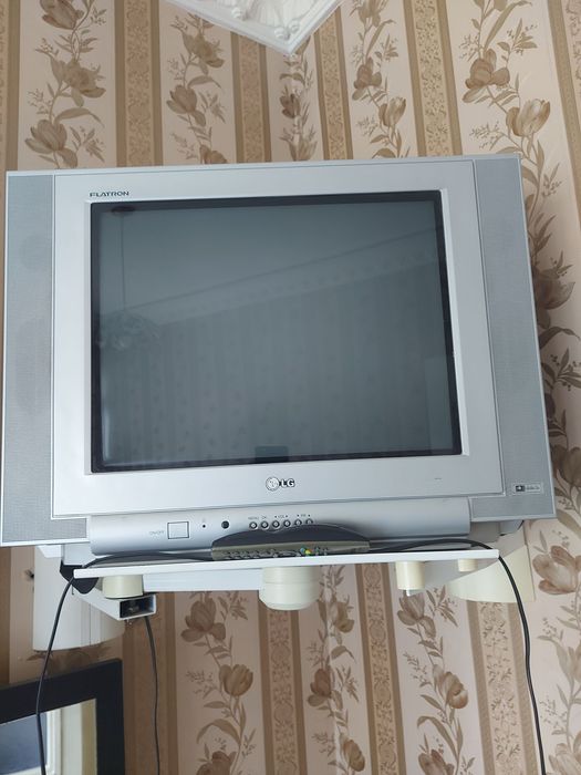 Продаётся телевизор