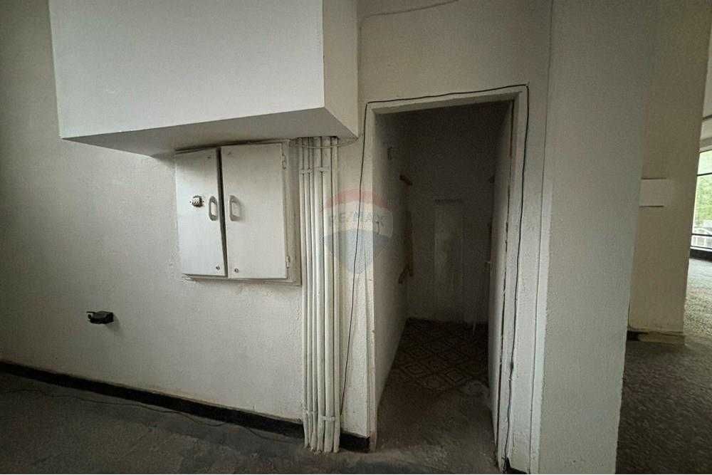 Дава се под наем Магазин в Шумен, Математическа гимназия - 269 кв.м за 1504 € - Снимка #12