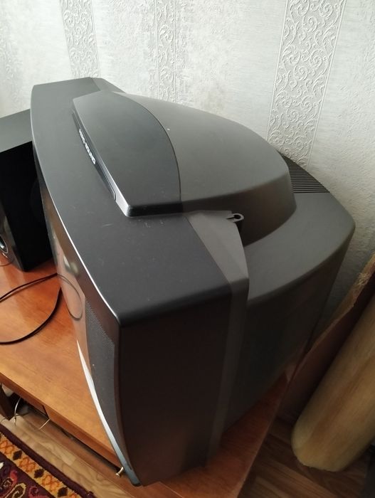 Продам рабочий телевизор lg