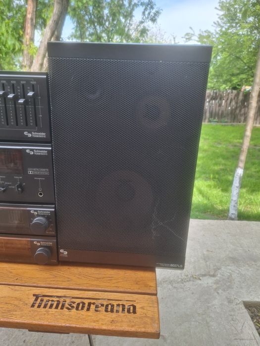 Sistem audio stereo Schneider