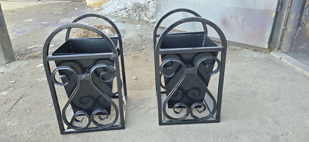 Урны для мусора .