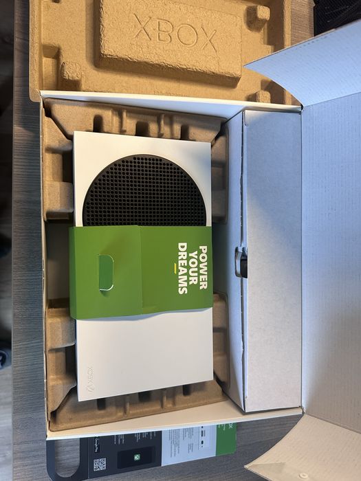 Consola xbox series s 512 GB + pachet special (Fortnite + Rocket leagu