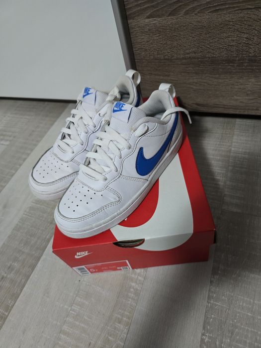 Nike court borough бели,кожени маратонки 35.5н.