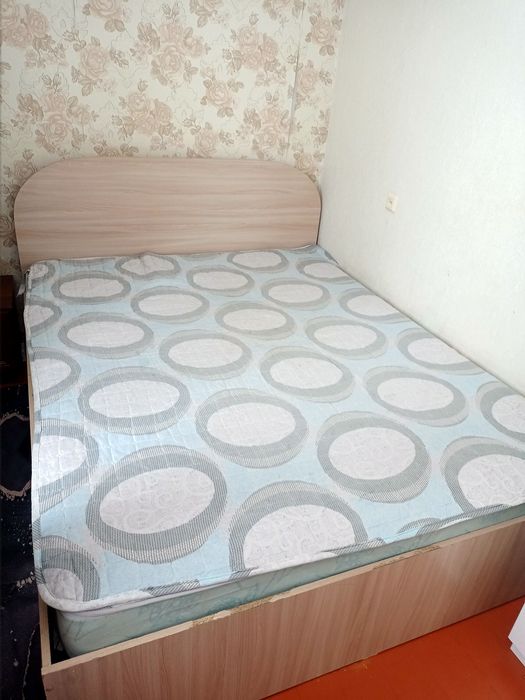 Продается двухспальная кровать Срочно торг