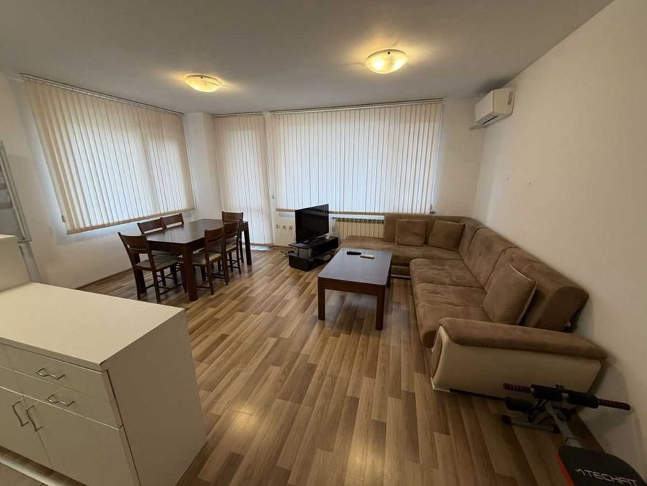 Дава се под наем Тристаен апартамент в Пловдив, Център - 110 кв.м за 498.27 € - Снимка #15