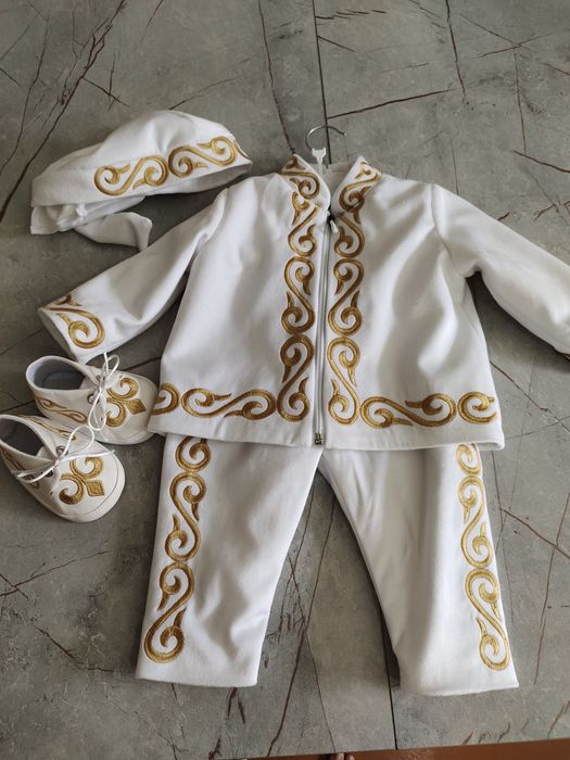 Костюм для мальчика на годик