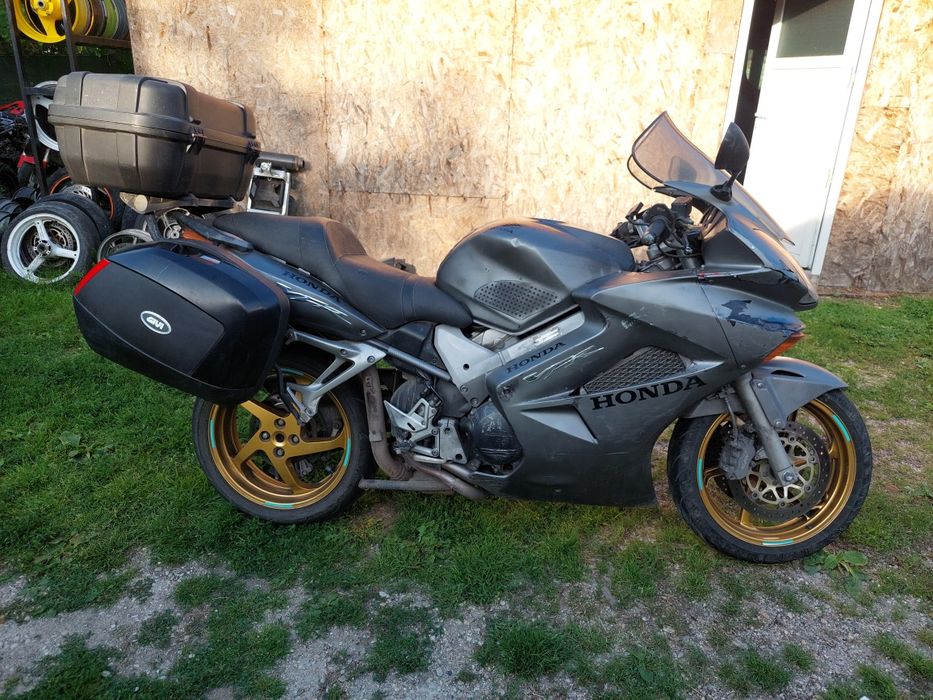 Vand Piese Honda VFR 800 V-Tech 2003
