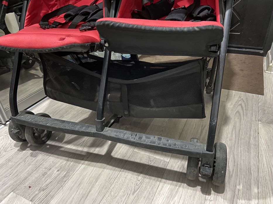 Коляска для двойни