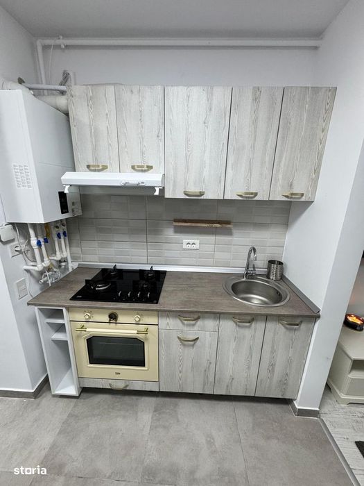 Se vinde . DIRECT PROPIETAR strda Biruintei