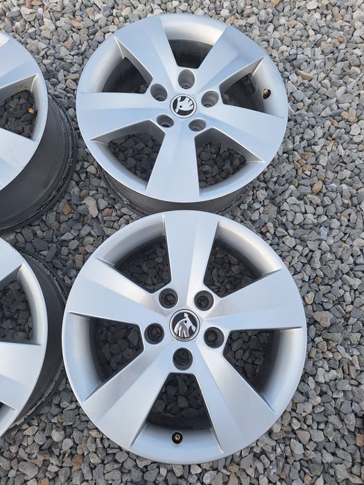 5x112.16цола.6.5j. ET41. Оригинални  Skoda