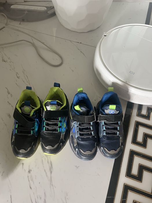 Кросовки со светящейся подошвой