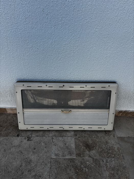 Geamuri originale Dometic/Seitz pentru autorulota - complete