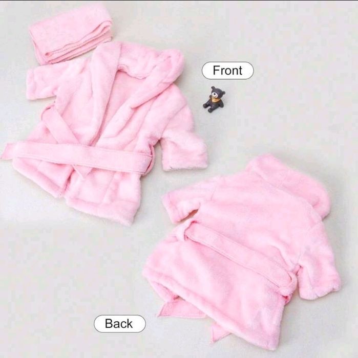 Бебешки халат, кърпа, спа чехли и маска фотосесия