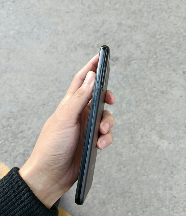 Samsung Galaxy S21 Plus 5G holati oʻta ideal yangidek