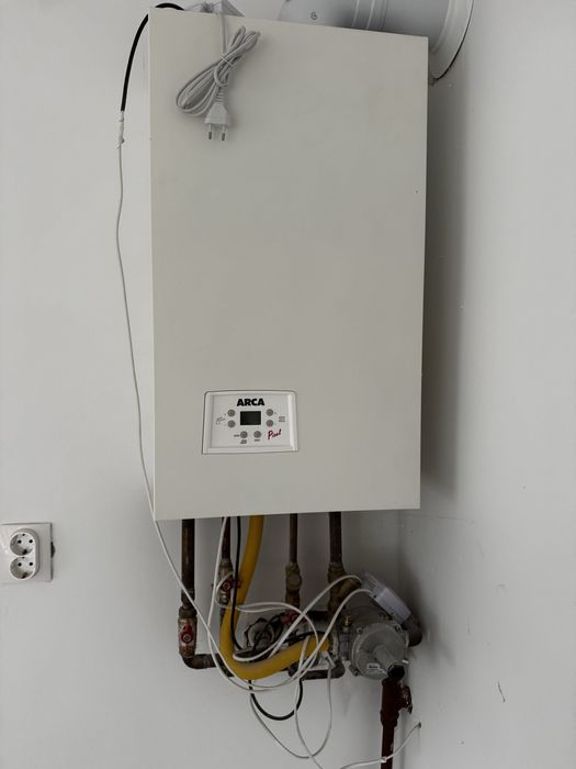 Centrala termica pe gaz conventionala Arca Pixel 25F 25 kW