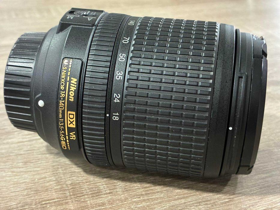 Обектив Nikon DX VR