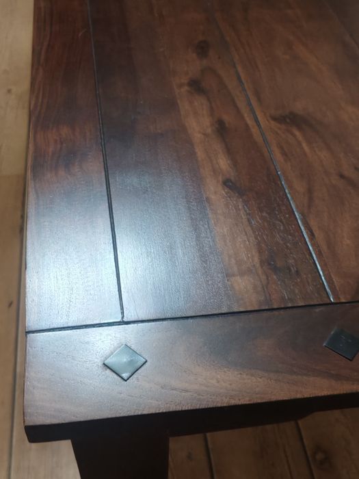 Vând masa lemn masiv