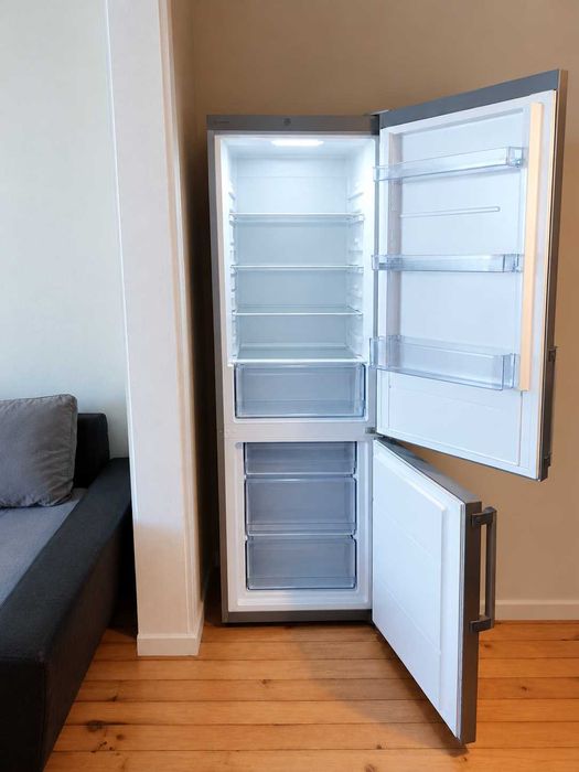 Хладилник Сив Металик  с долен фризер GORENJE А+