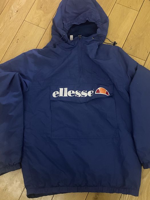ellese ветровка в добро състояние