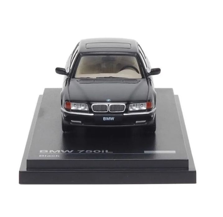 Коллекционная модель BMW E38