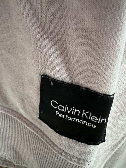 Calvin Klein Суичър в розов цвят
