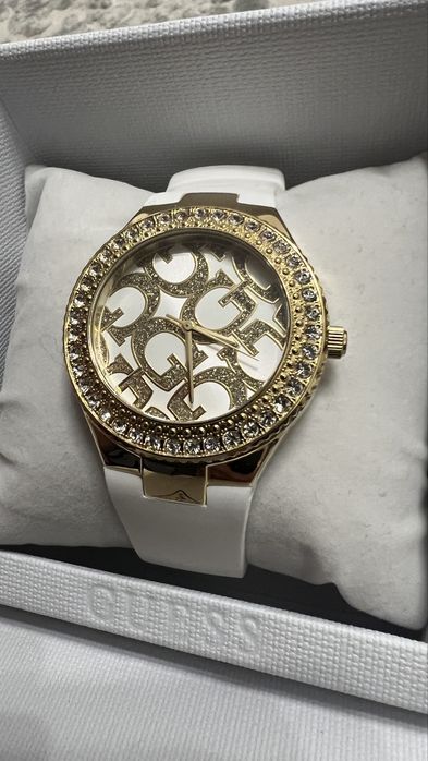 Ceas dama guess nou