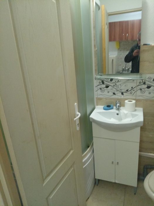 Vand garsoniera bloc 3 et 2 zona Halta