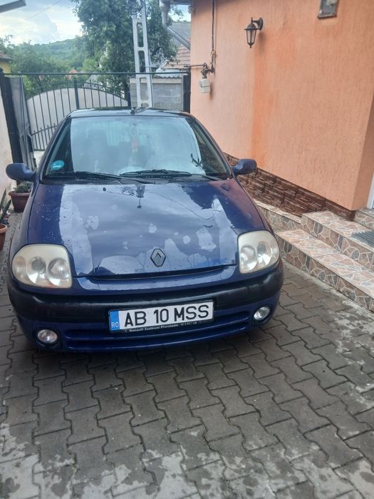 RENAULT 4 2002 — imagine 4