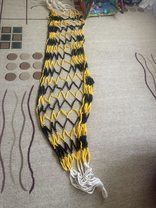 Для дома хорошего качества и цвет яркий отлично смотрится