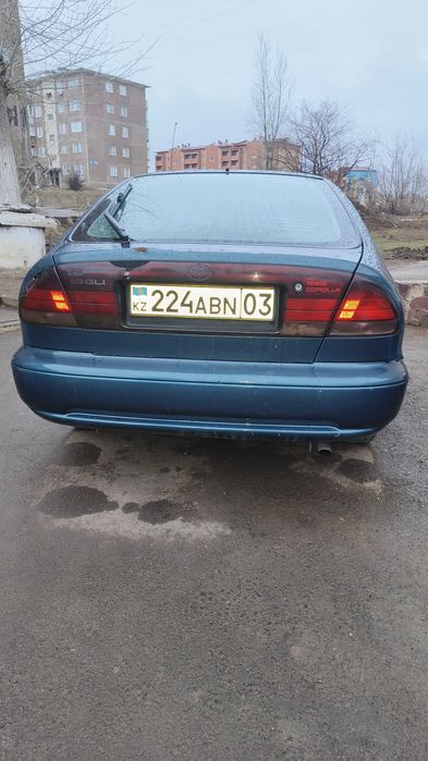 Автомобиль Тойота Королла