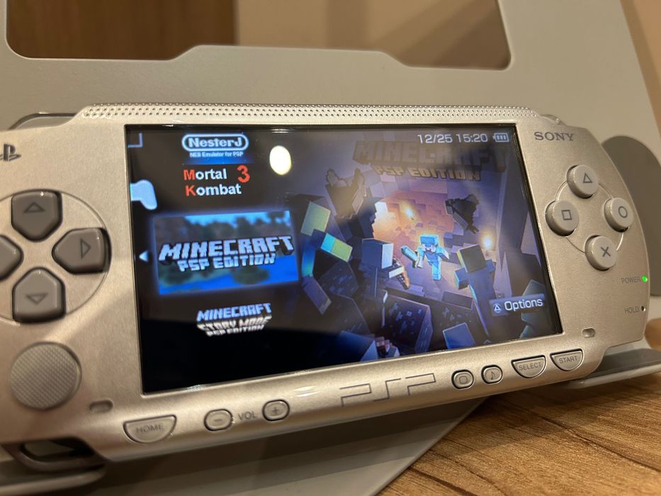 Sony PlayStation PSP-1000 + card 64GB