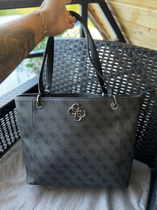 Geanta shopper Guess Noelle Elite Tote