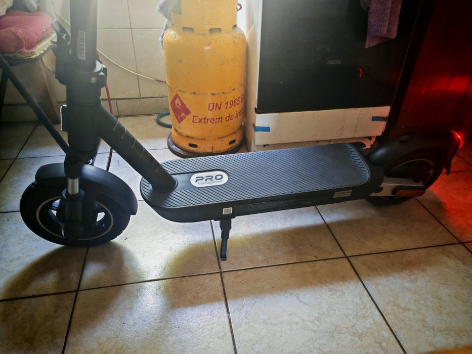 Vând Trotinetă electrică Xiaomi Scooter 5 Pro + Accesorii