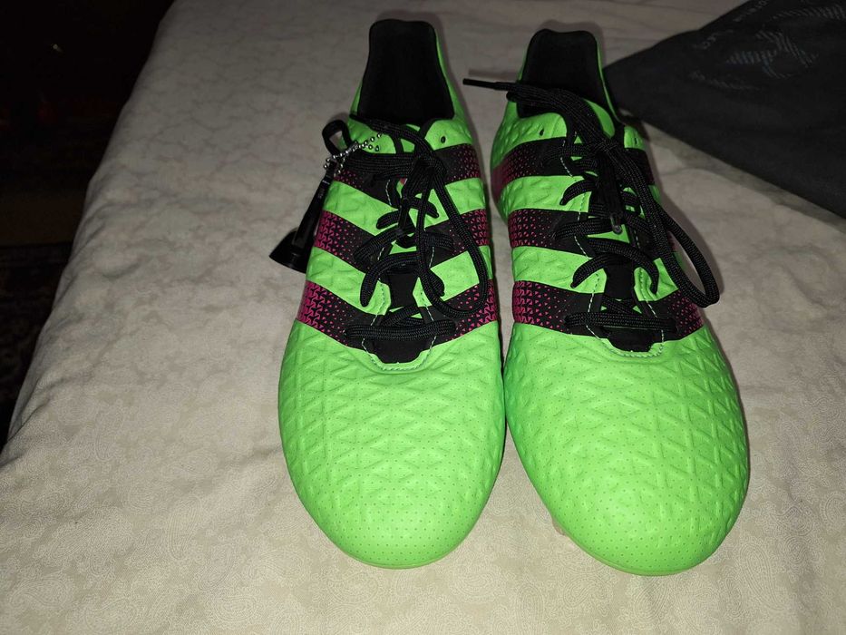 Ghete de fotbal Adidas cu crampoane
