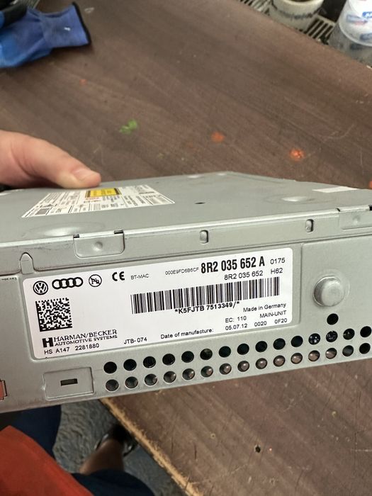 Unitate multimedia mmi radio navigatie audi a4 b8 a5 q5 8R2035666B