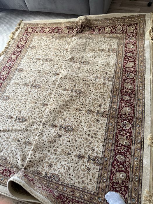 Продаю шелковые ковры.