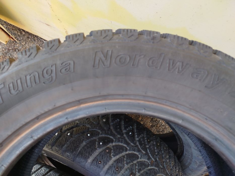Продам шины б/у.